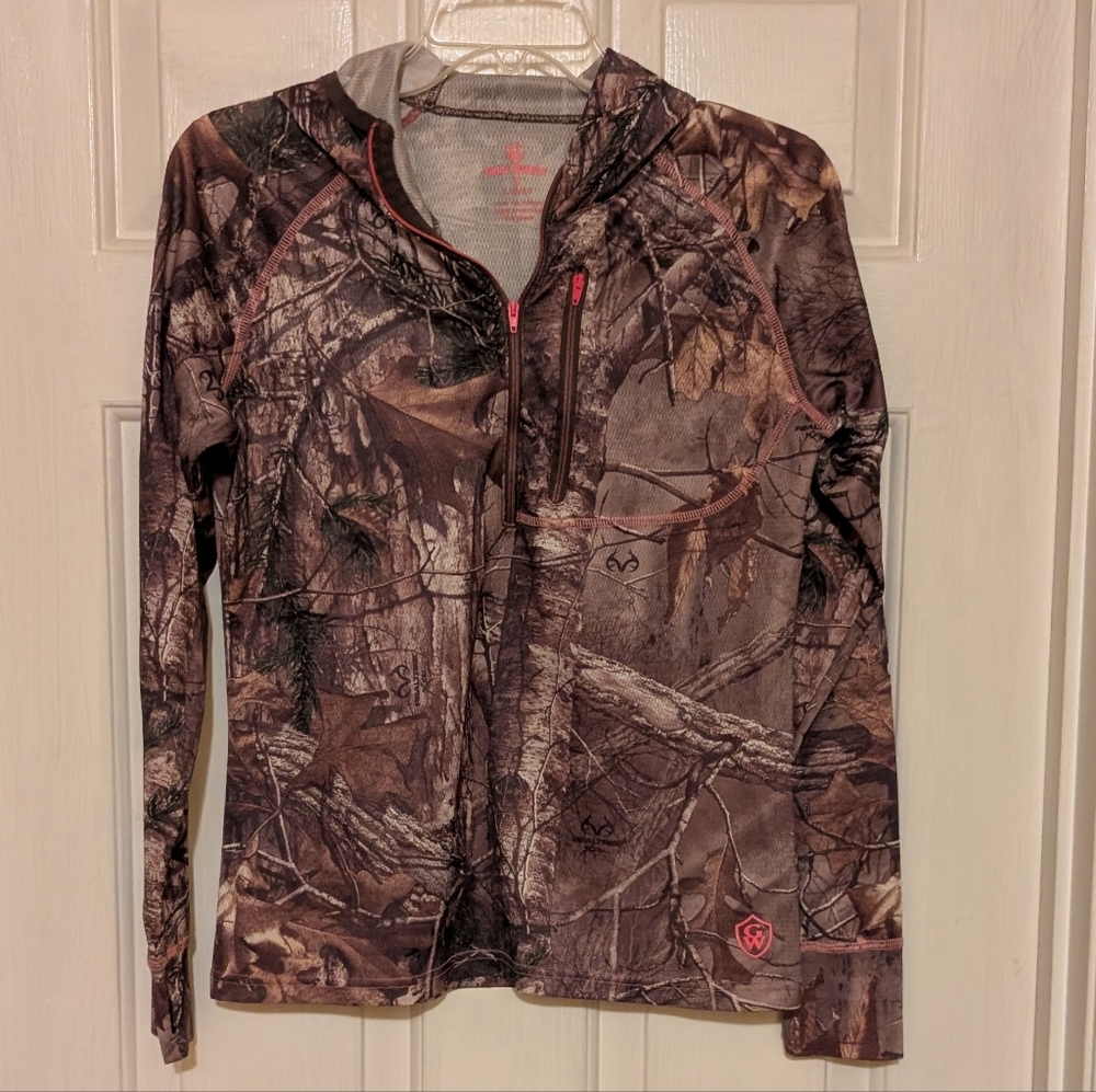 Women’s Game Winner Camo 1/4 Zipped Hooded Performance Jacket